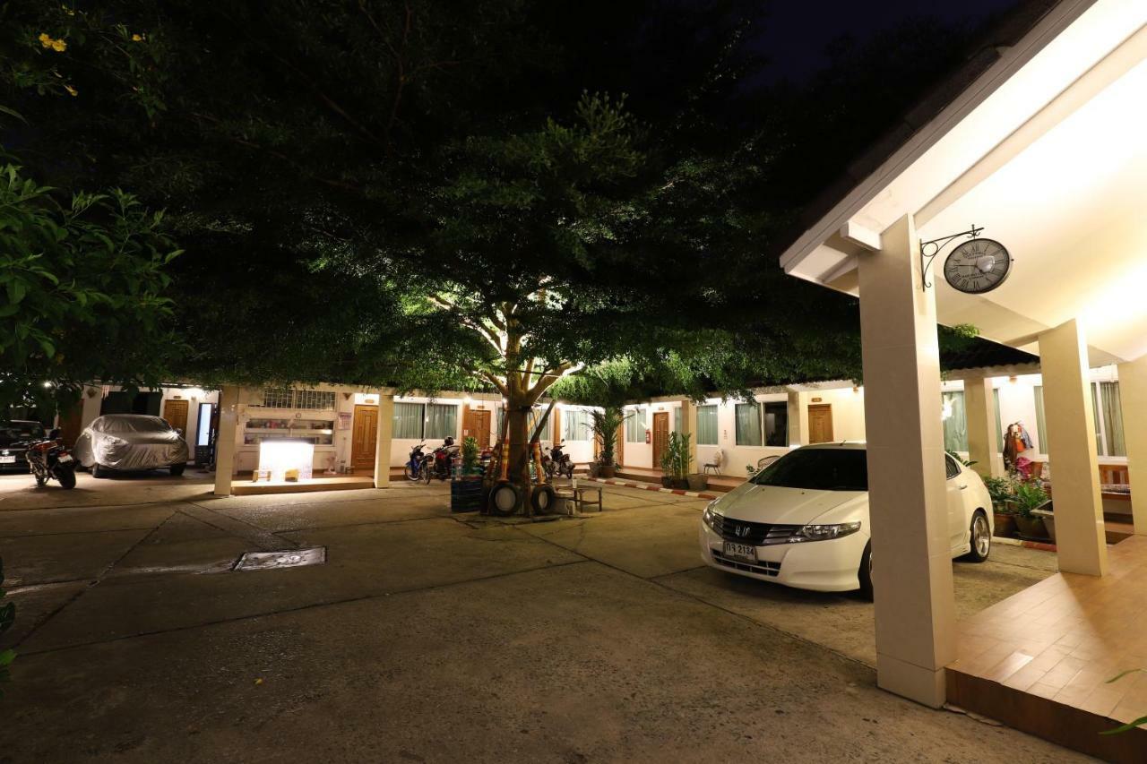 Hotel Right Spot à Pattaya Extérieur photo